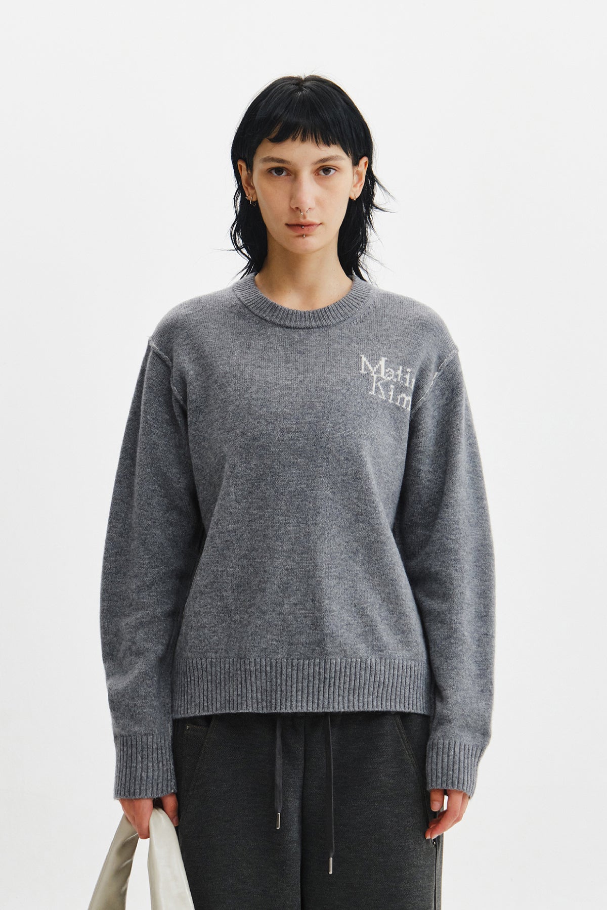 GRID LOGO CASHMERE BLENDED KNIT PULLOVER IN GREY
